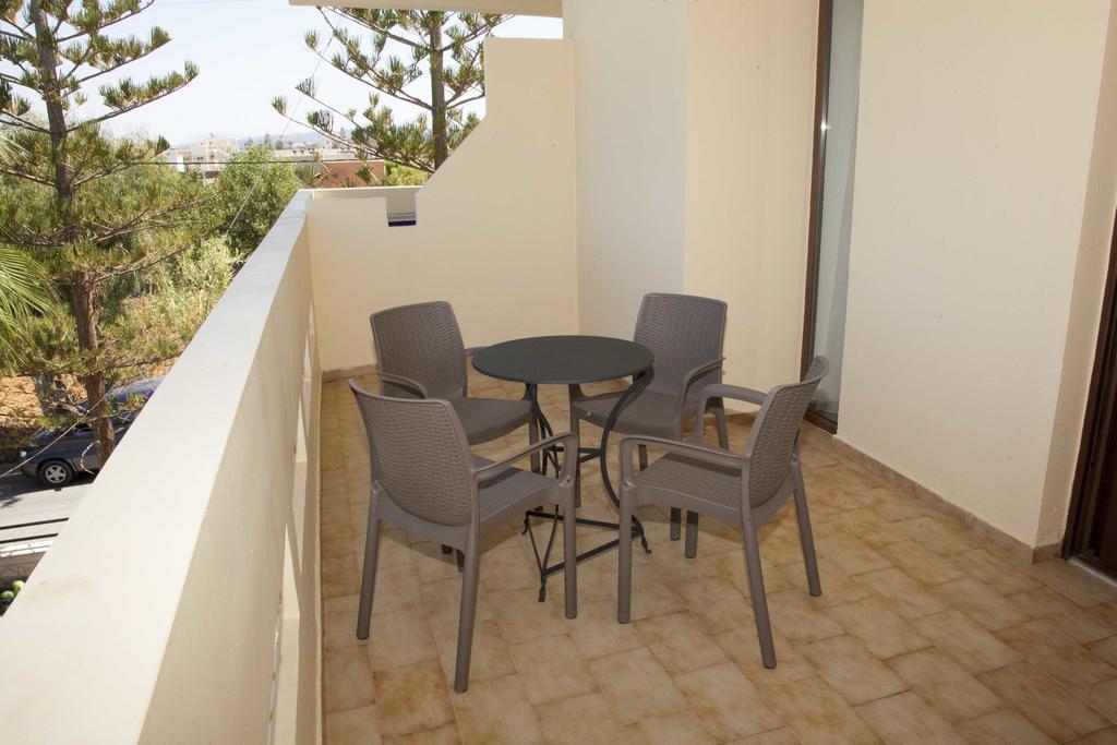 Aparthotel Sunny 3*